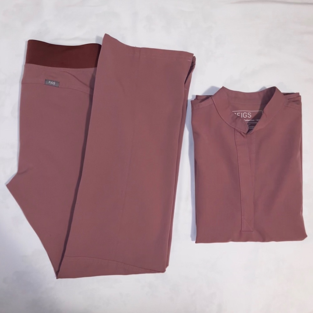 FIGS Mauve Scrub Set XXS/ XS Regular